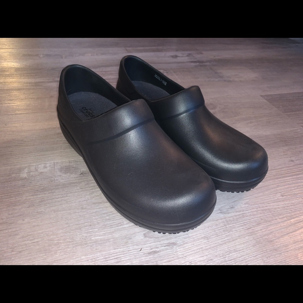 Crocs mimic dansko shoes